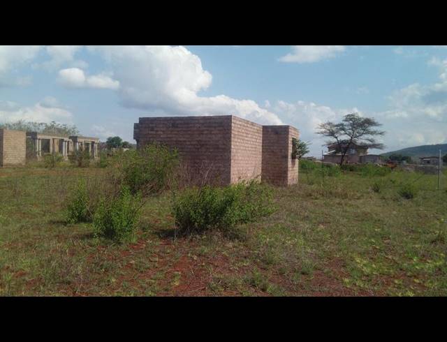 2 BEDROOM HOUSE FOR SALE IN MAKONDE